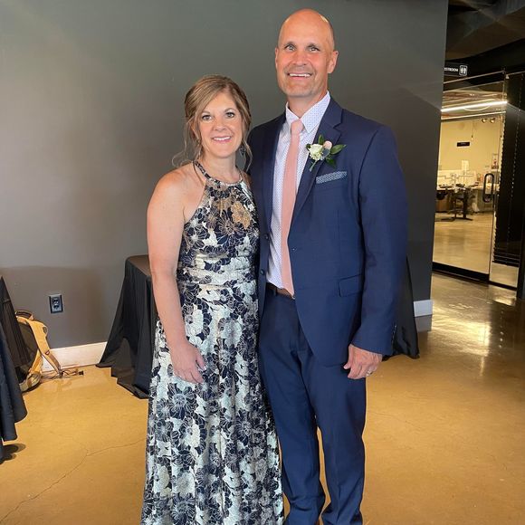 Meet your Posher, Lori - Picture 1 of 1